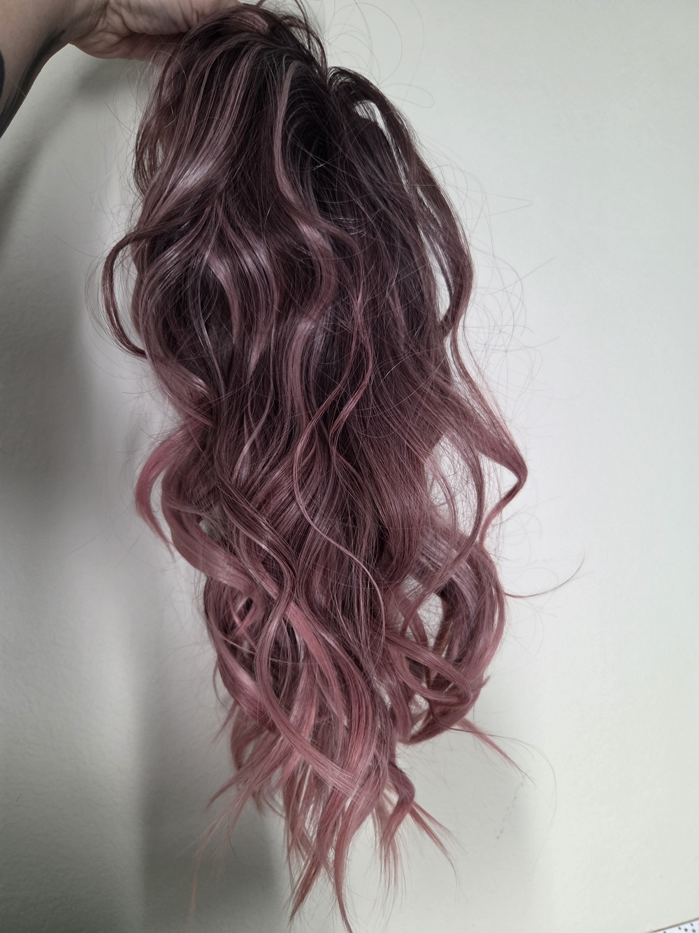 Gabriella (Rosy Glow) Chelsey Smith Crowns Wig - Picture 7 of 7